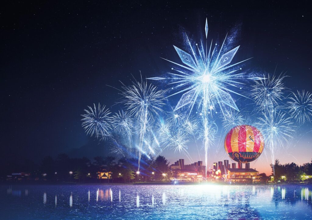 Disney Village di sera e fuochi d'artificio