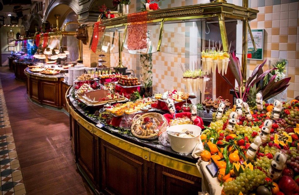 Buffet natalizio ristorante hotel Disney