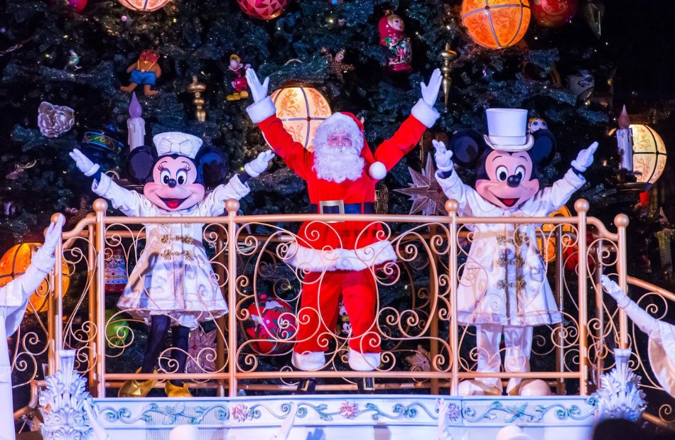 Mickey Dazzling Christmas Parade con Babbo Natale