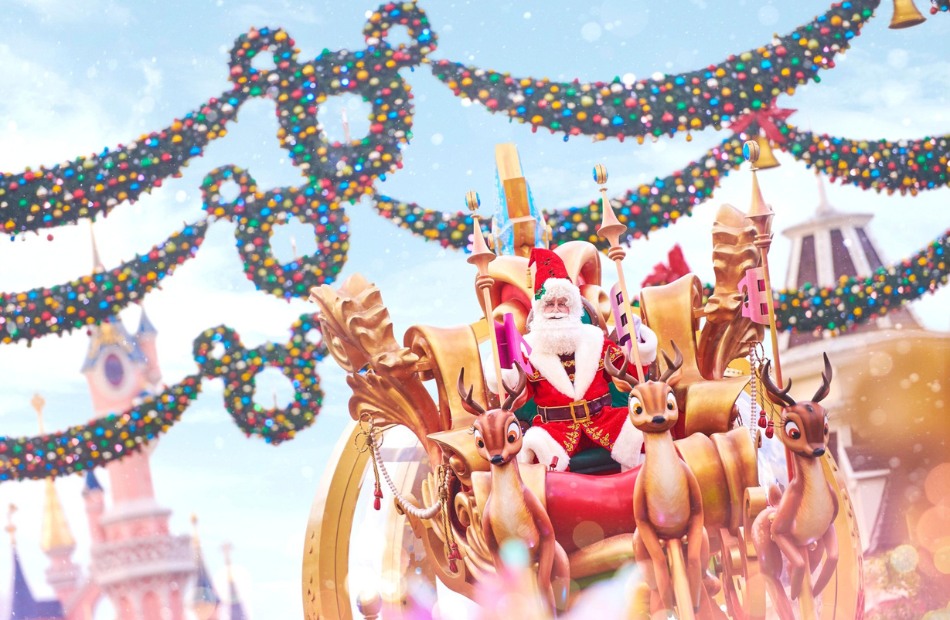 Carro di Babbo Natale con slitta e renne alla Mickey Dazzling Christmas Parade