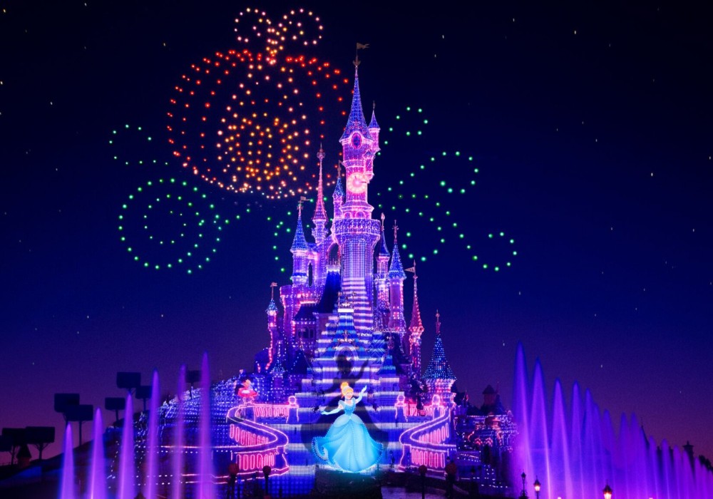 Disney Electrical Sky Parade con carrozza Cenerentola