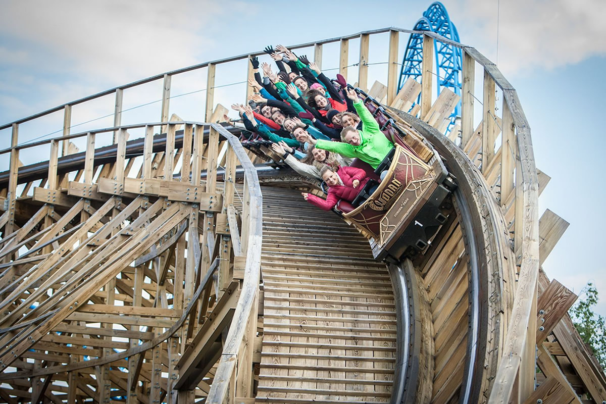 Attrazione Wodan Timburcoaster, una montagna russa in legno a Europa Park